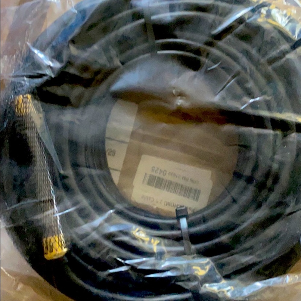 100 ft HDMI cable with built in signal booster support